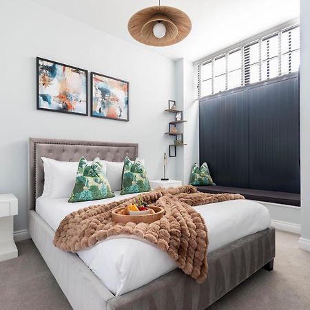 Elliot Oliver - Stylish 2 Bedroom Town Centre Apartment Cheltenham Buitenkant foto