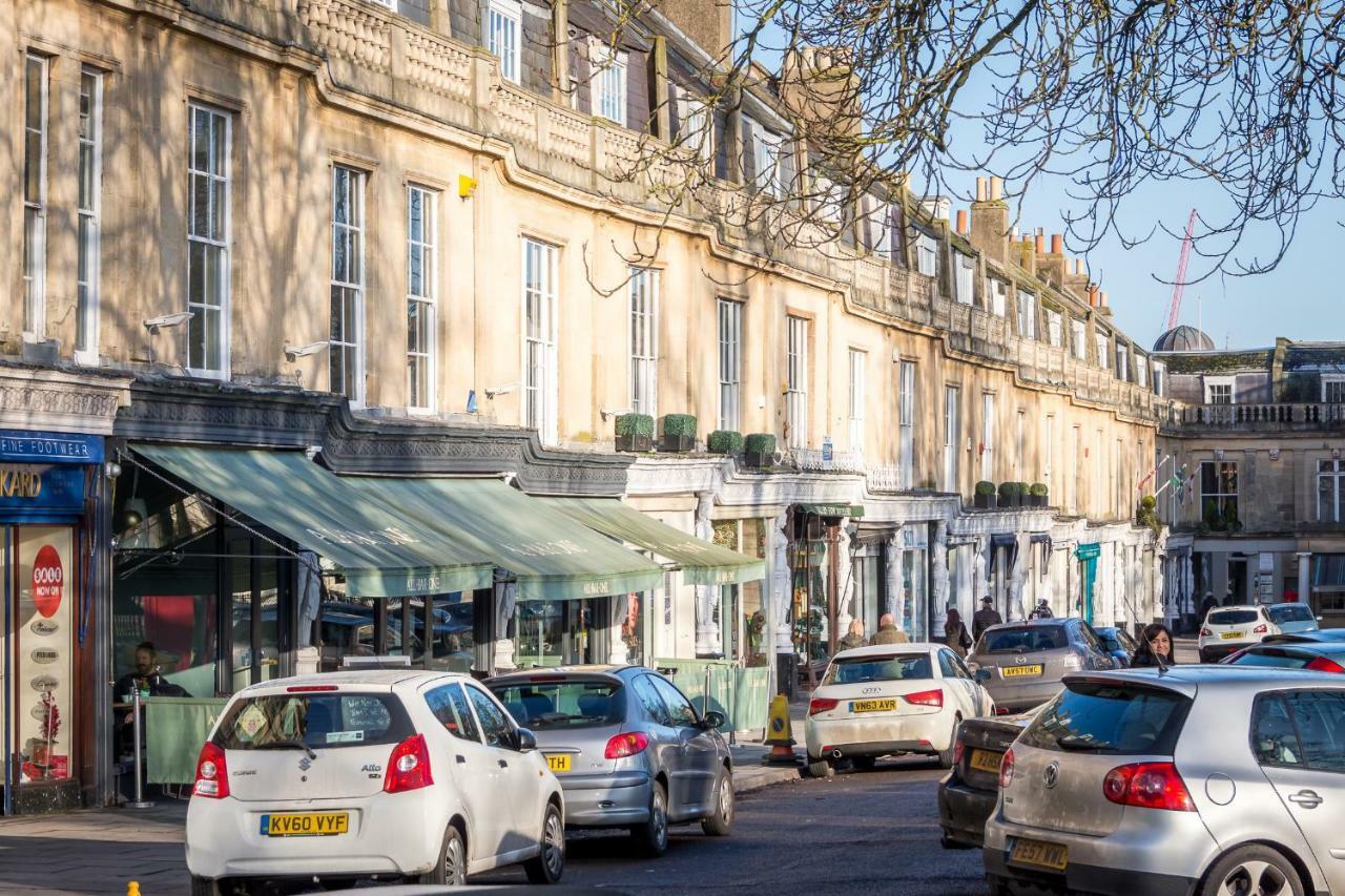 Elliot Oliver - Stylish 2 Bedroom Town Centre Apartment Cheltenham Buitenkant foto